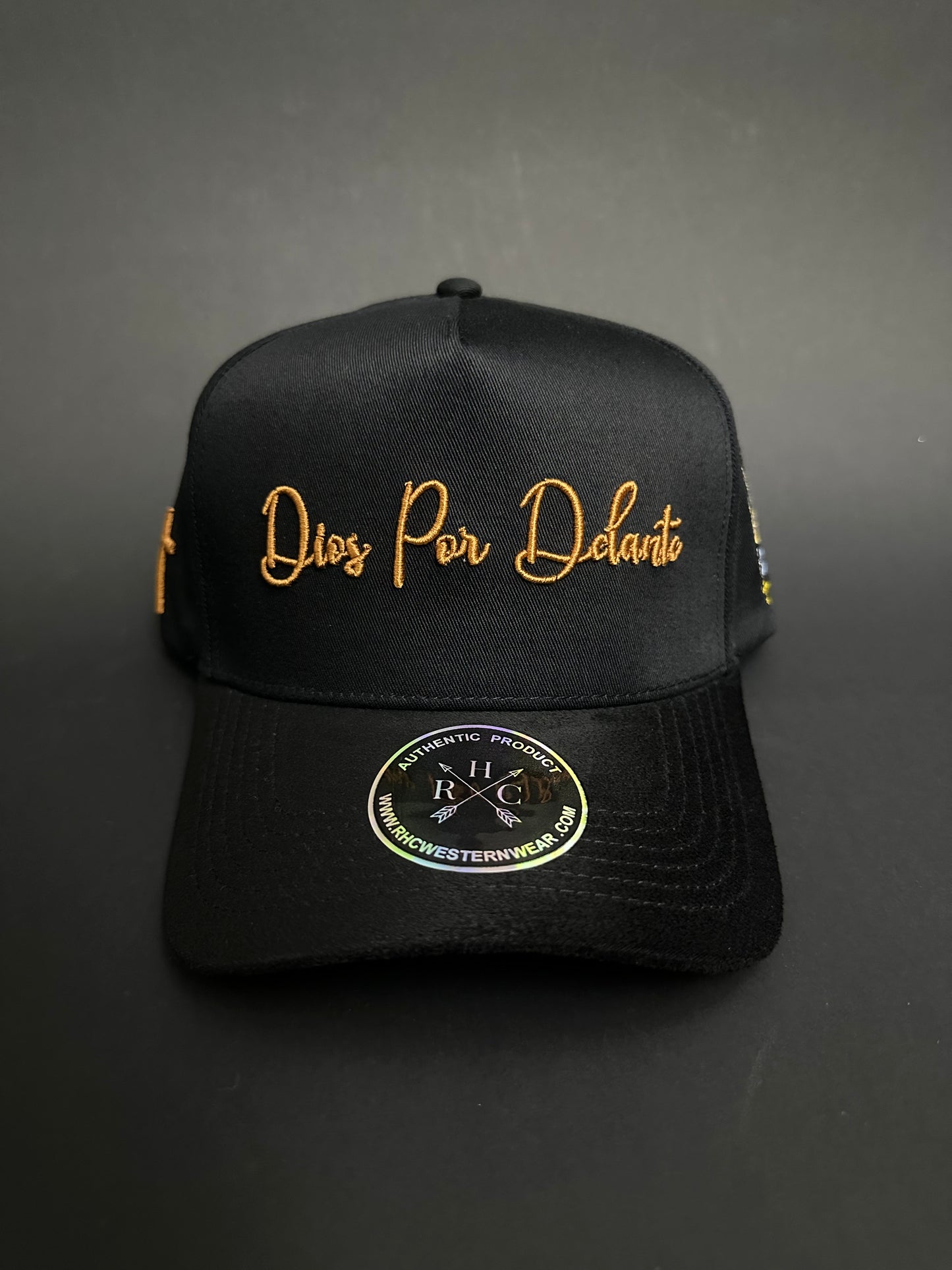 Dios Por Delante Black Hat