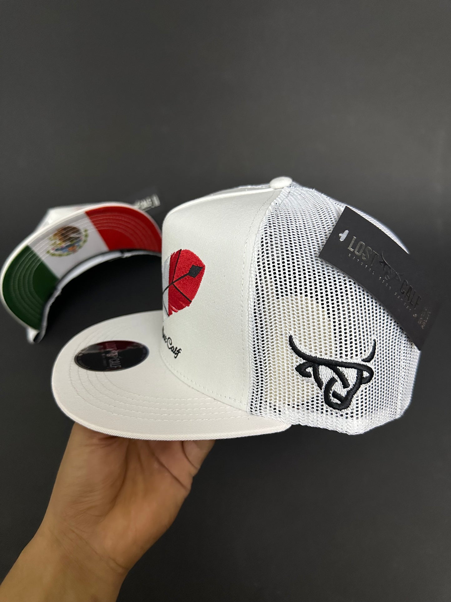 Lost Calf White Mexico Feather