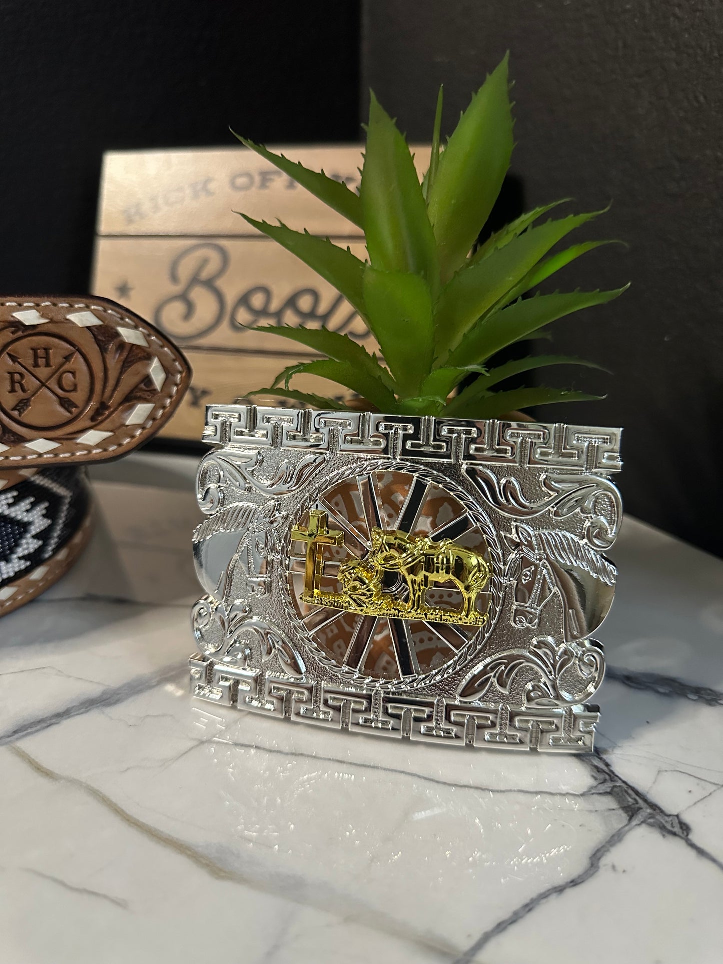 Dylan Praying Cowboy Belt Buckle Silver / G Logo