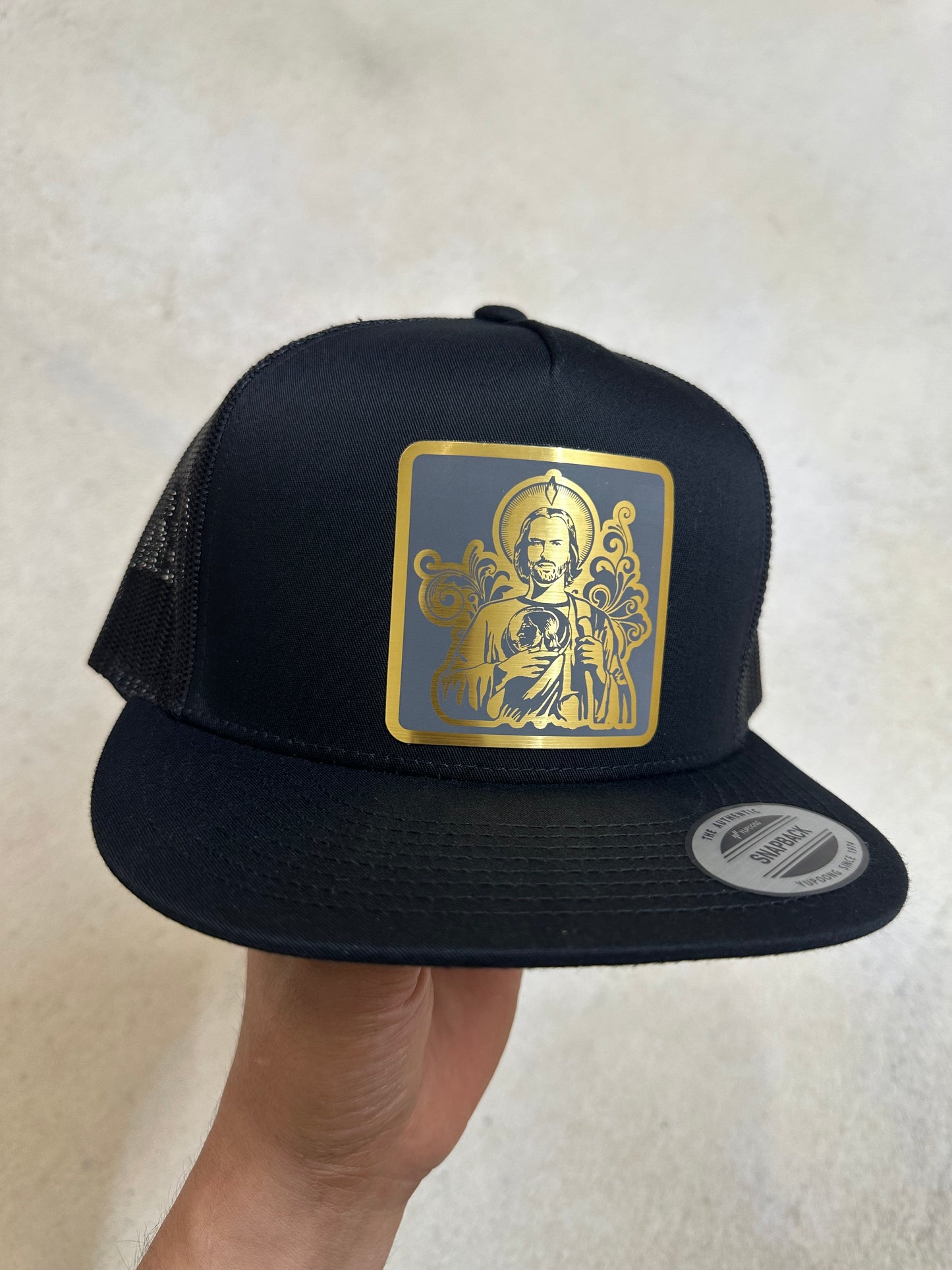 San Judas Tadeo Snapback Gold Plate